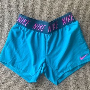 Nike girl’s running shorts / medium